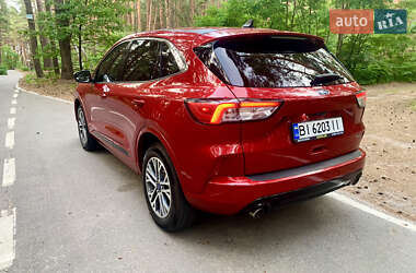 Внедорожник / Кроссовер Ford Escape 2022 в 
