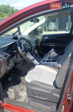 Внедорожник / Кроссовер Ford Escape 2014 в 