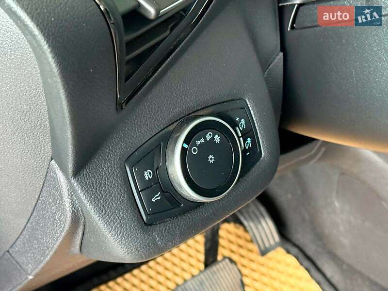 Внедорожник / Кроссовер Ford Escape 2016 в Одессе