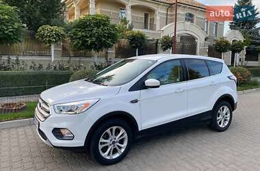 Внедорожник / Кроссовер Ford Escape 2017 в 