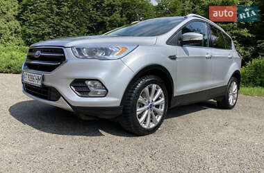 Внедорожник / Кроссовер Ford Escape 2016 в 