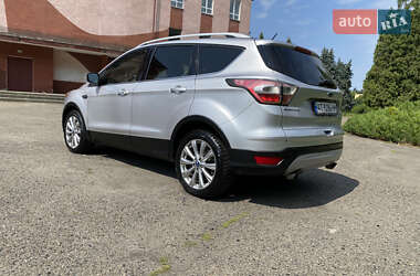 Внедорожник / Кроссовер Ford Escape 2016 в 