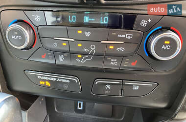 Внедорожник / Кроссовер Ford Escape 2016 в 