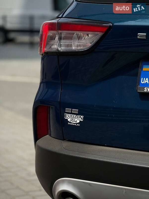 Позашляховик / Кросовер Ford Escape 2020 в Чернівцях