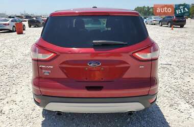 Внедорожник / Кроссовер Ford Escape 2016 в 