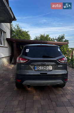 Внедорожник / Кроссовер Ford Escape 2013 в 