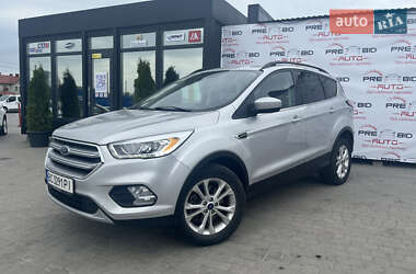 Внедорожник / Кроссовер Ford Escape 2017 в 