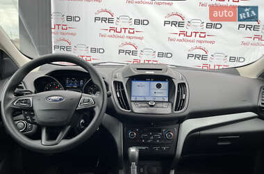Внедорожник / Кроссовер Ford Escape 2017 в 