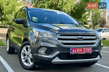 Внедорожник / Кроссовер Ford Escape 2018 в 