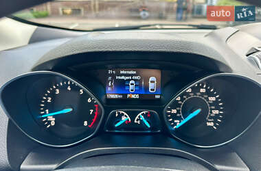Внедорожник / Кроссовер Ford Escape 2018 в 