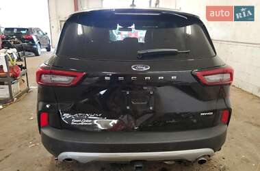 Внедорожник / Кроссовер Ford Escape 2024 в 