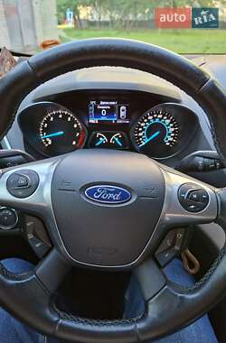 Внедорожник / Кроссовер Ford Escape 2013 в 