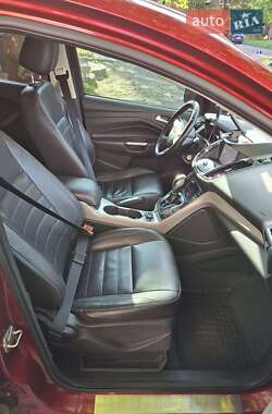 Внедорожник / Кроссовер Ford Escape 2013 в 