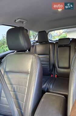 Внедорожник / Кроссовер Ford Escape 2013 в 