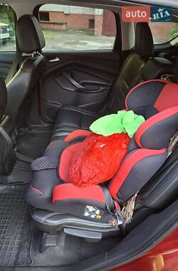 Внедорожник / Кроссовер Ford Escape 2013 в 