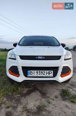 Внедорожник / Кроссовер Ford Escape 2016 в 