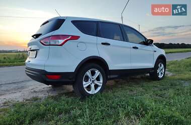 Внедорожник / Кроссовер Ford Escape 2016 в 