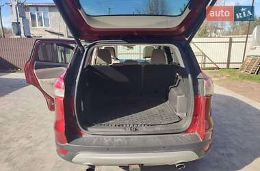 Внедорожник / Кроссовер Ford Escape 2014 в 