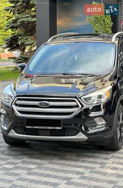 Внедорожник / Кроссовер Ford Escape 2017 в Запорожье