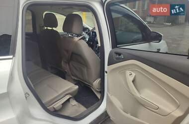 Внедорожник / Кроссовер Ford Escape 2014 в 