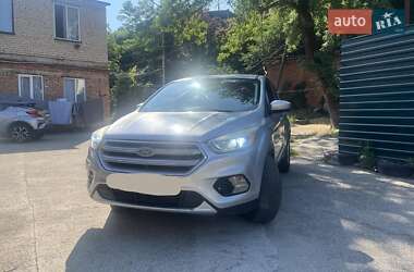 Внедорожник / Кроссовер Ford Escape 2017 в Киеве