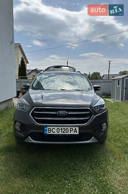 Внедорожник / Кроссовер Ford Escape 2017 в Львове