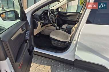Внедорожник / Кроссовер Ford Escape 2022 в 