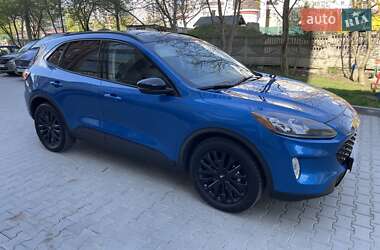 Внедорожник / Кроссовер Ford Escape 2020 в 
