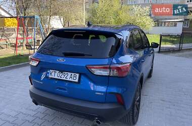 Внедорожник / Кроссовер Ford Escape 2020 в 