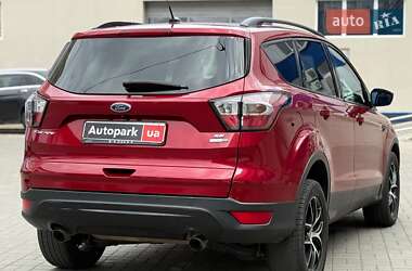 Внедорожник / Кроссовер Ford Escape 2017 в 