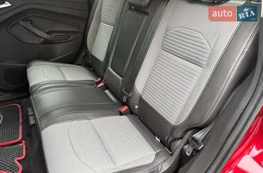 Внедорожник / Кроссовер Ford Escape 2017 в 
