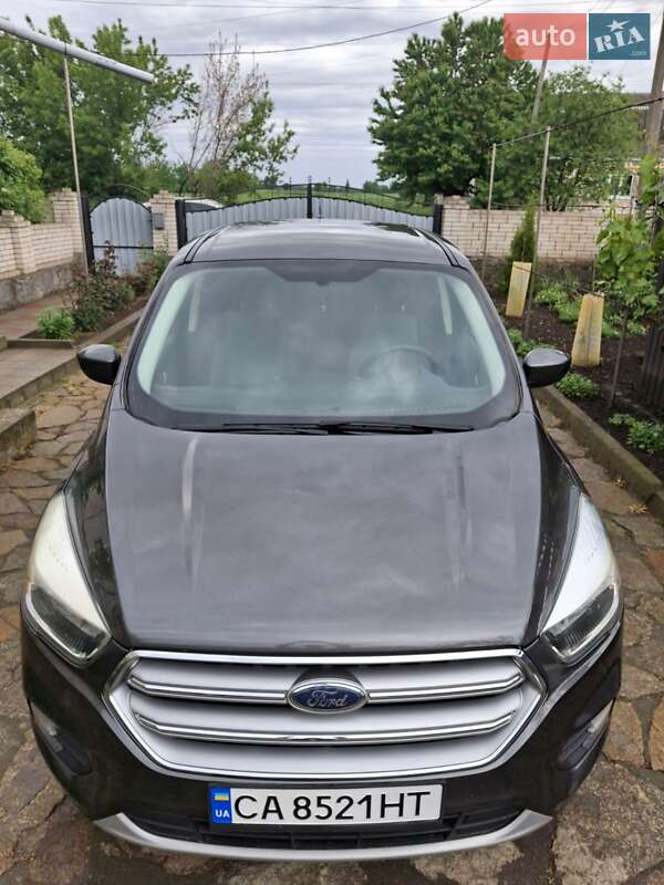 Внедорожник / Кроссовер Ford Escape 2016 в Умани