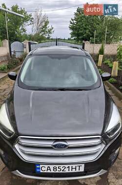 Внедорожник / Кроссовер Ford Escape 2017 в 