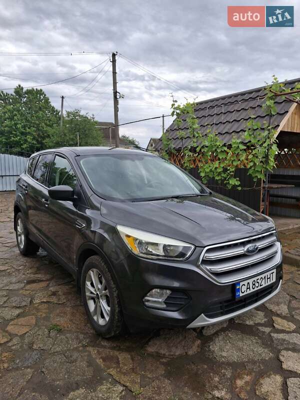 Внедорожник / Кроссовер Ford Escape 2016 в Умани