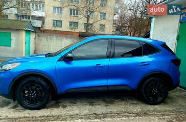 Внедорожник / Кроссовер Ford Escape 2020 в 