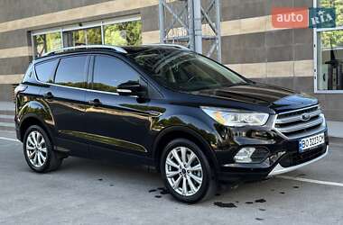 Внедорожник / Кроссовер Ford Escape 2016 в 