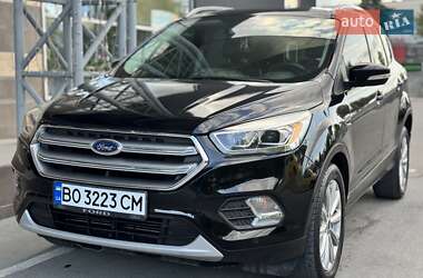 Внедорожник / Кроссовер Ford Escape 2016 в 