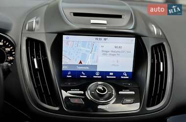 Внедорожник / Кроссовер Ford Escape 2016 в 