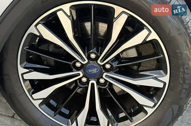 Внедорожник / Кроссовер Ford Escape 2022 в 