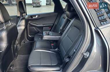 Внедорожник / Кроссовер Ford Escape 2020 в 