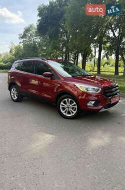 Внедорожник / Кроссовер Ford Escape 2019 в 