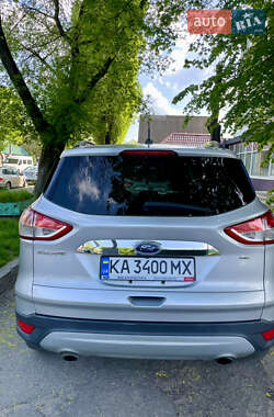 Внедорожник / Кроссовер Ford Escape 2015 в 