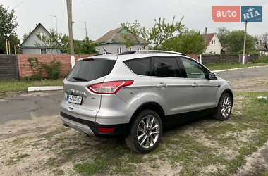 Внедорожник / Кроссовер Ford Escape 2015 в 