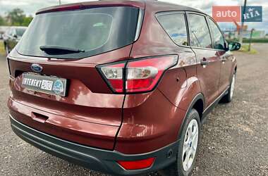 Внедорожник / Кроссовер Ford Escape 2018 в 