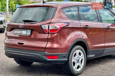 Внедорожник / Кроссовер Ford Escape 2018 в 