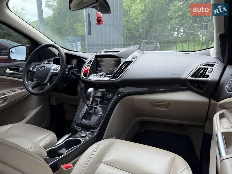 Внедорожник / Кроссовер Ford Escape 2014 в Хмельницком