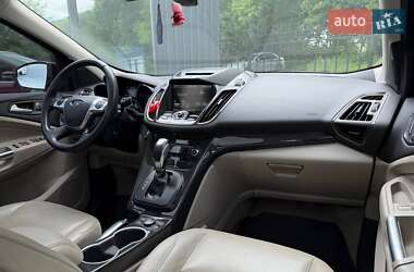 Внедорожник / Кроссовер Ford Escape 2014 в 