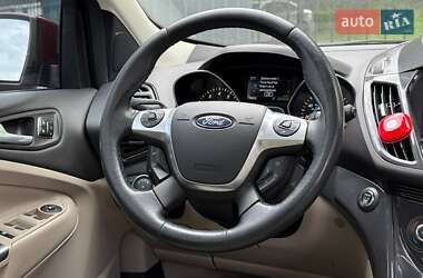 Внедорожник / Кроссовер Ford Escape 2014 в 