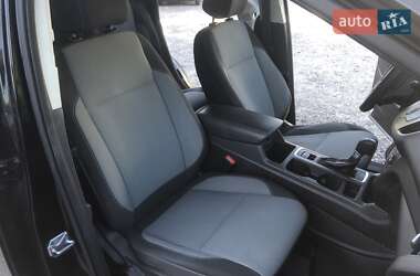 Внедорожник / Кроссовер Ford Escape 2016 в 