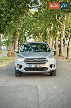 Позашляховик / Кросовер Ford Escape 2017 в Мукачевому